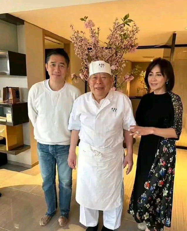 梁朝偉也會社恐？！照片曝光，梁朝偉名字打分，解析