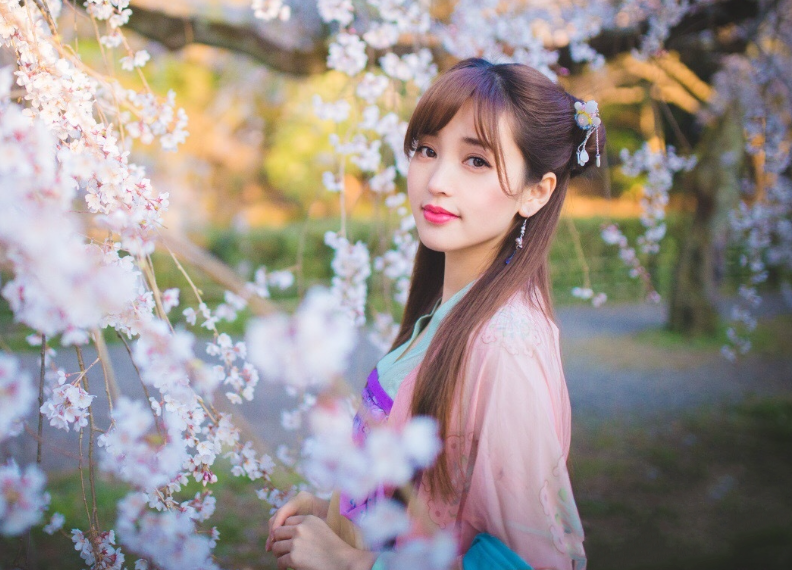 金莎帶00后男友上節(jié)目，金莎名字打分，解析