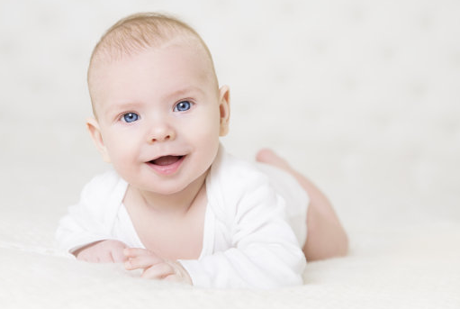 李姓女孩好聽(tīng)的名字！寓意好意境美！