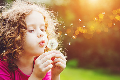 女孩取名：有詩意缺火女孩名字，真的超好聽！