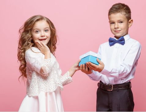 寶寶起名丨寓意春天生機(jī)勃勃的女孩名字，真是令人稱贊！