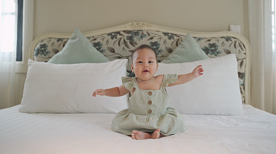 出自古詩(shī)詞有深意的寶寶名字，傳統(tǒng)詩(shī)詞中蘊(yùn)藏的驚艷好名