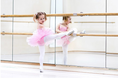 以顏色的雅稱為女孩取名，特別驚艷！