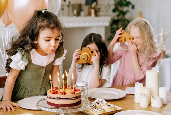 宋姓女孩取名約100分的名字，平安喜樂！