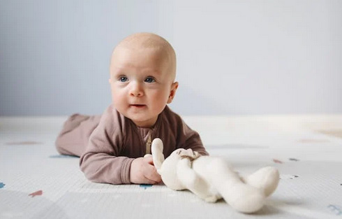 五行為火寓意好的女孩常用字有哪些？