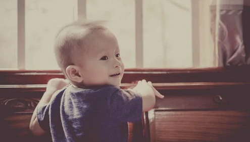 男孩起名：白姓好聽(tīng)到爆的名字男孩