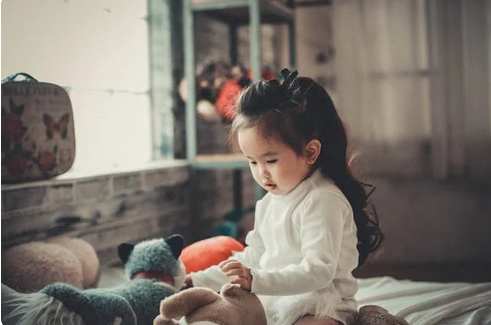 易姓起名，易姓高貴女孩的名字