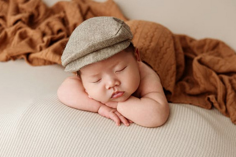 何姓女寶寶好聽的名字推薦的寶寶睡覺圖片